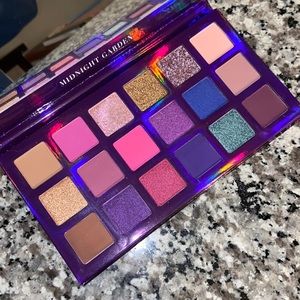 Kara Beauty Midnight Garden Palette
